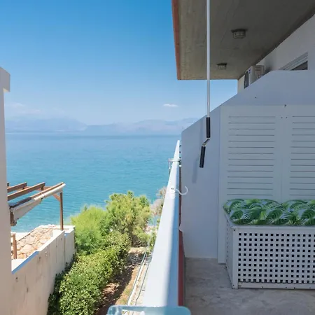 Apartment Sea Breeze 2