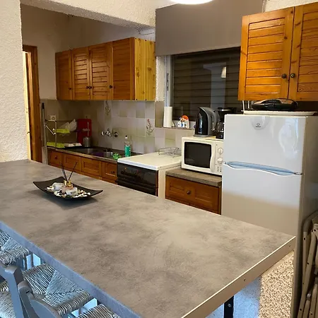Apartment Sea Breeze 2 *